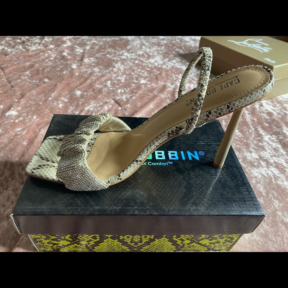 Snake print heels Size 11 Womens